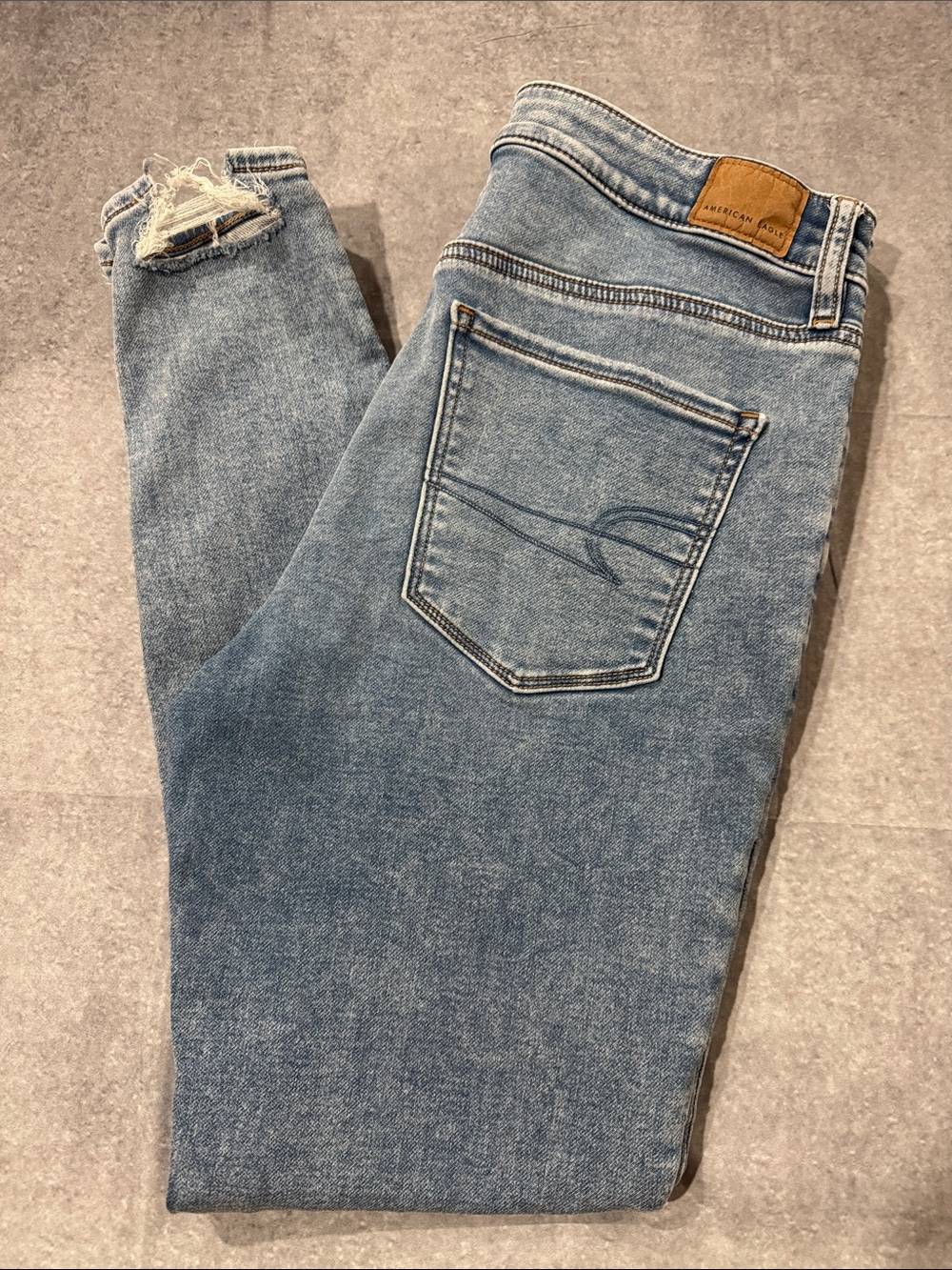 American Eagle Outfitters Women’s High Rise Jeggings- Light Wash